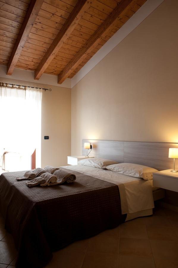 Al Borgo Alloggi Desenzano del Garda Exterior foto